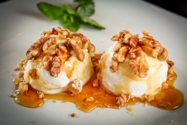 Greek food: Yoghurt, honey and walnuts 